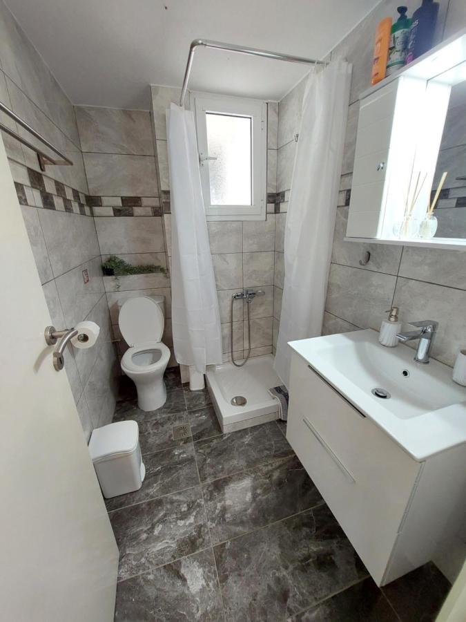 Crystal Home Near Airport أرتيميدا المظهر الخارجي الصورة