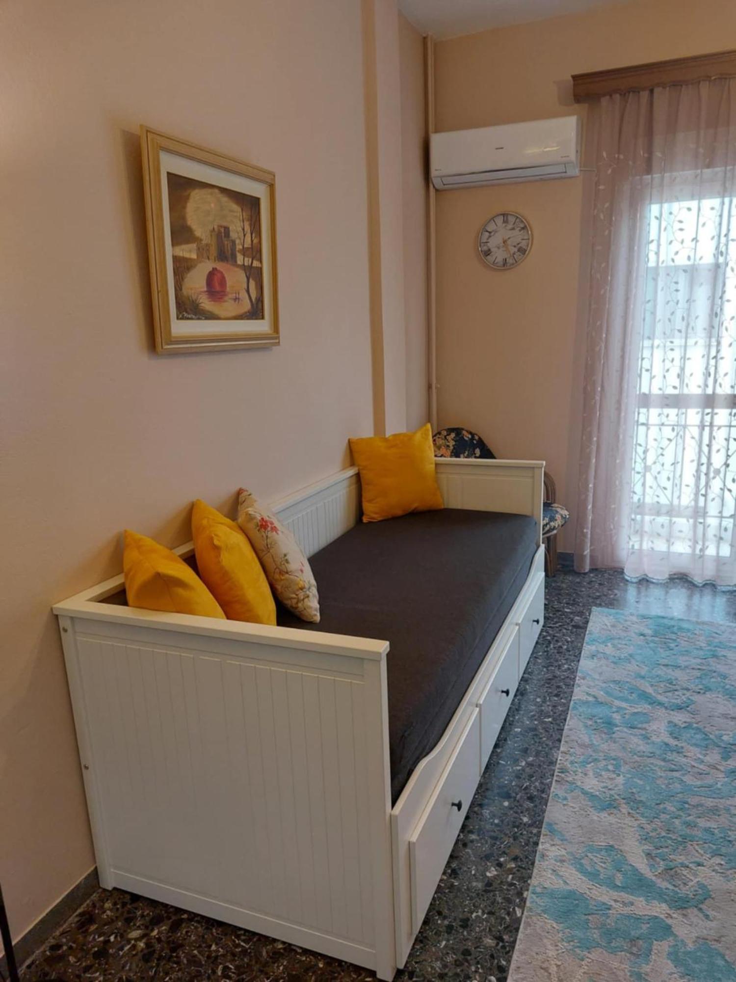 Crystal Home Near Airport أرتيميدا المظهر الخارجي الصورة