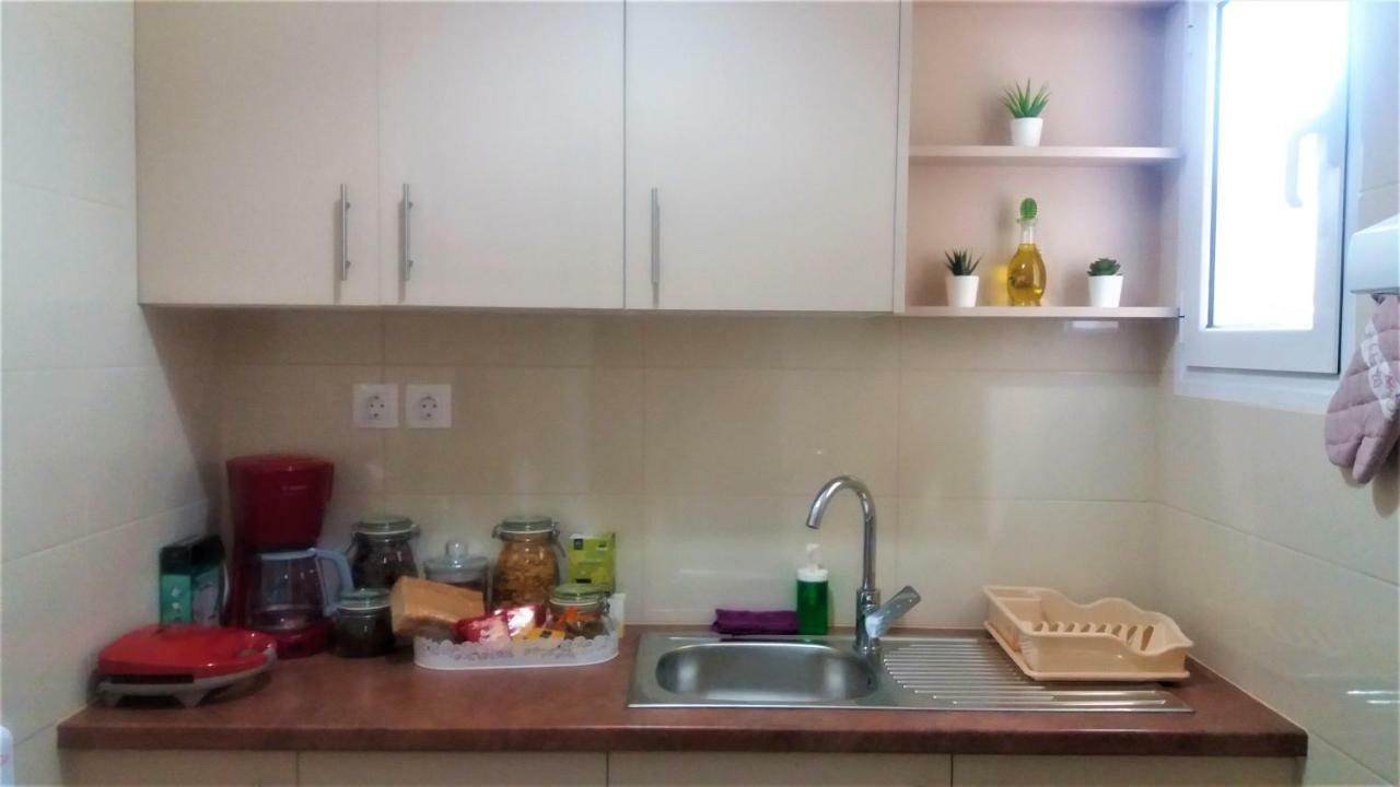 Crystal Home Near Airport أرتيميدا المظهر الخارجي الصورة